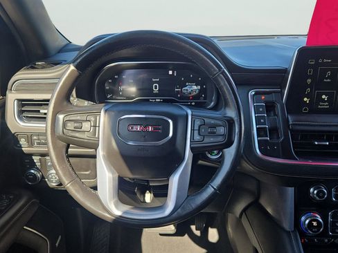 Used 2023 GMC Yukon XL SLT image 19