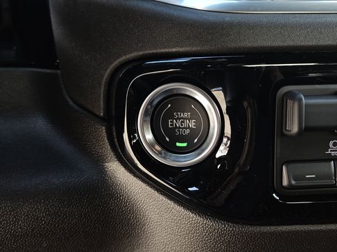 New 2026 GMC Sierra 1500 SLT AWD/4WD image 7