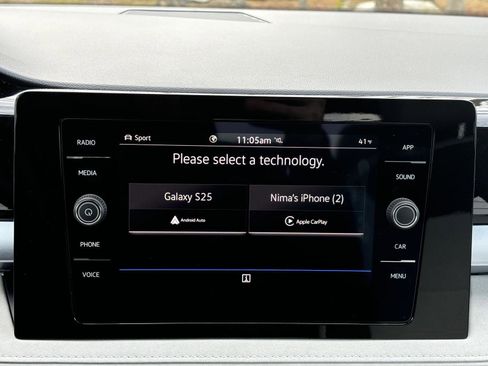 Used 2025 Volkswagen Taos SE w/ Panoramic Sunroof Package image 39