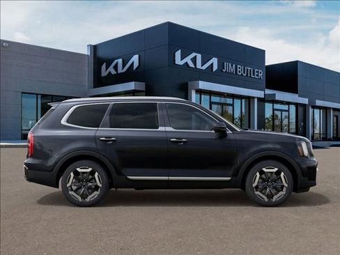 New 2025 Kia Telluride S image 7