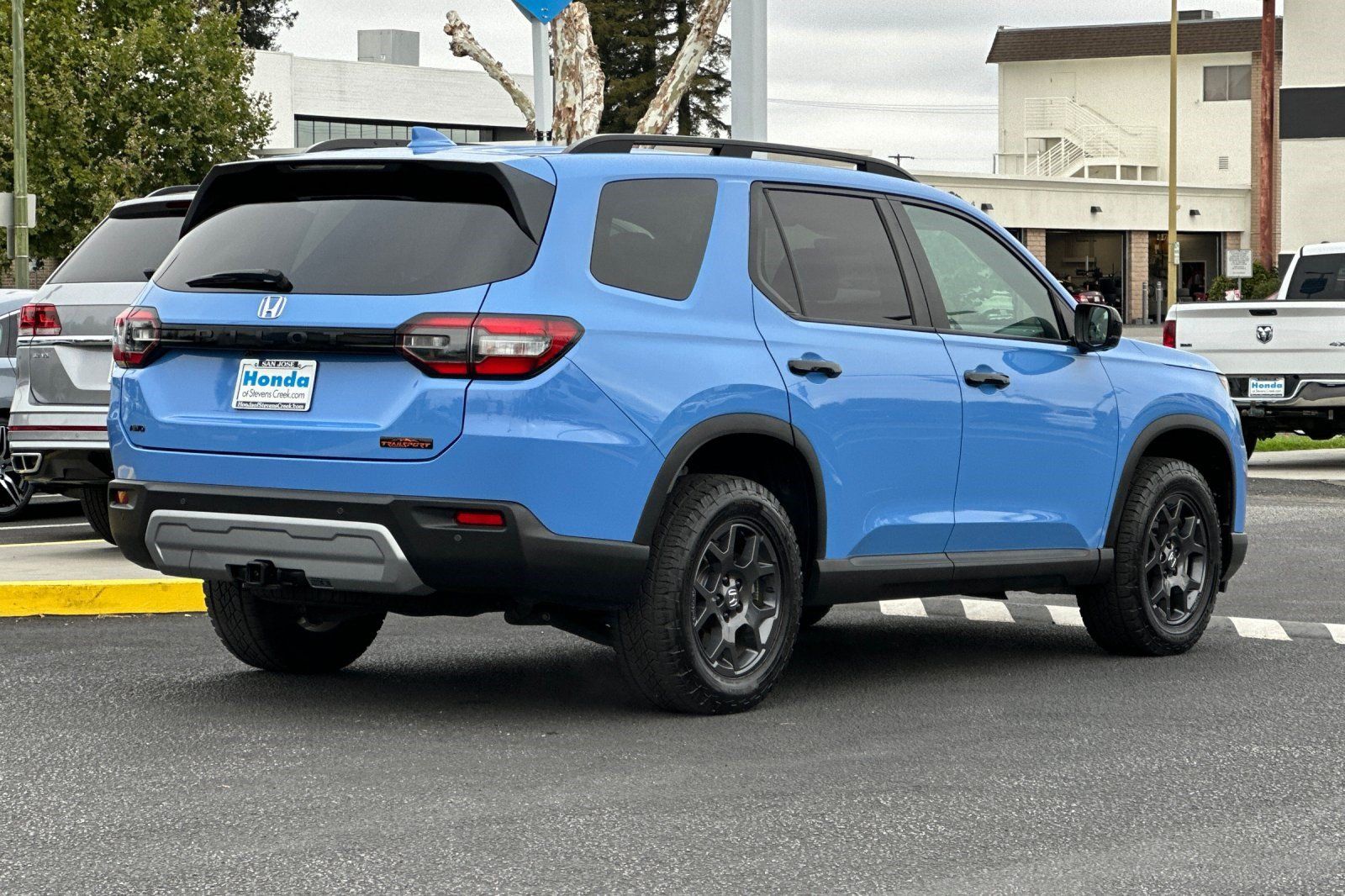 Used 2024 Honda Pilot TrailSport image 9