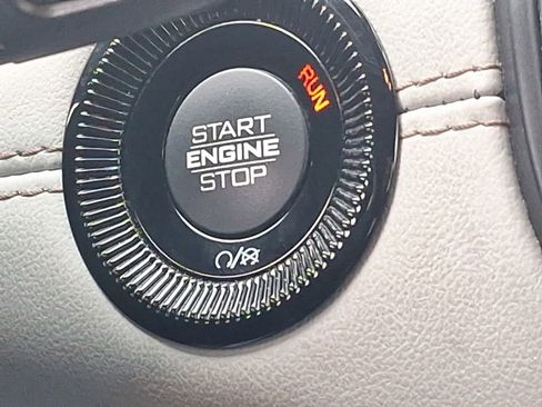 Used 2023 Jeep Compass Limited image 36