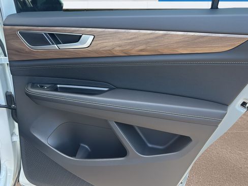 New 2026 Volkswagen Atlas SE FWD image 12