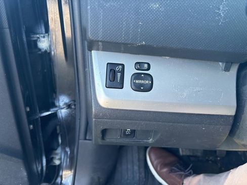 Used 2010 Scion xB image 30