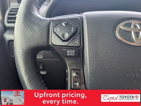 Used 2023 Toyota 4Runner TRD Off-Road Premium w/ Moonroof Package AWD/4WD image 15