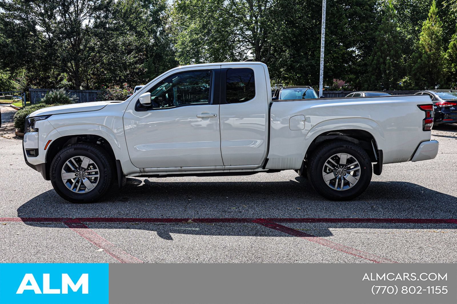 Certified 2025 Nissan Frontier SV RWD image 9