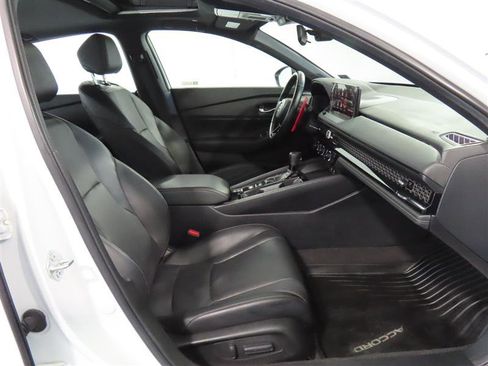 Used 2025 Honda Accord Sport image 35