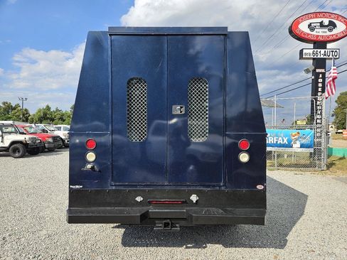 Used 2016 Ford F550 4x4 SuperCab Super Duty image 4
