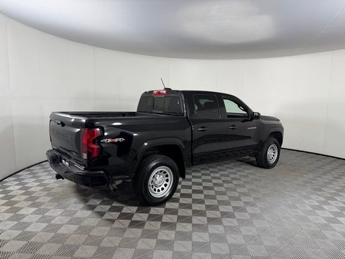 Used 2024 Chevrolet Colorado W/T w/ Advanced Trailering Package AWD/4WD image 7