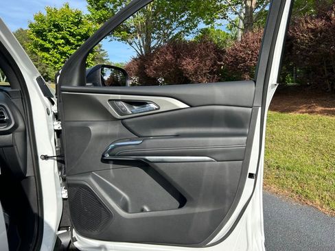 New 2026 Chevrolet Traverse LT w/ Midnight/Sport Edition FWD image 58