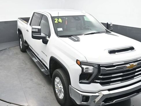 Used 2024 Chevrolet Silverado 2500 LTZ image 23