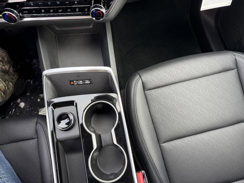 New 2026 Chevrolet Equinox LT w/ Convenience Package II image 25