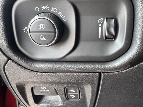 New 2026 RAM 1500 Big Horn AWD/4WD image 14