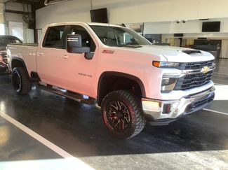 Used 2024 Chevrolet Silverado 2500 LT video 1