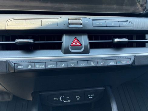 Used 2025 Kia K4 FWD image 11