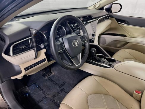 Used 2018 Toyota Camry XLE w/ Audio Package FWD image 9