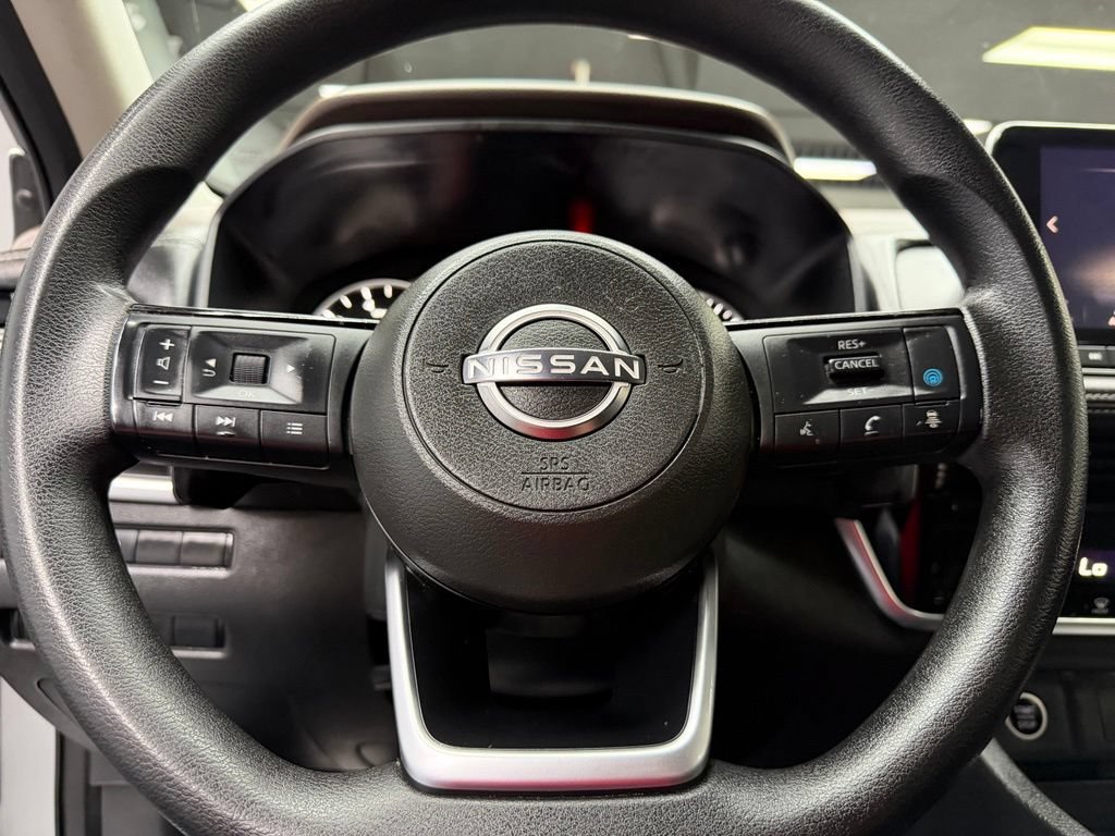 Used 2022 Nissan Rogue SV FWD image 22