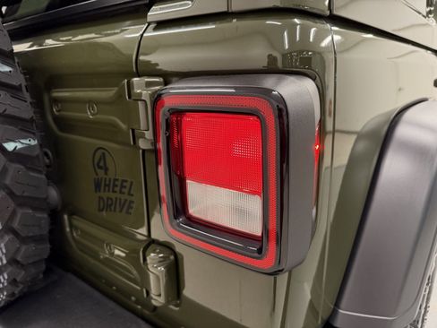 Used 2021 Jeep Wrangler Unlimited Sport image 56