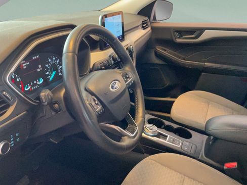 Used 2022 Ford Escape SE w/ SE Sport Appearance Package FWD image 16