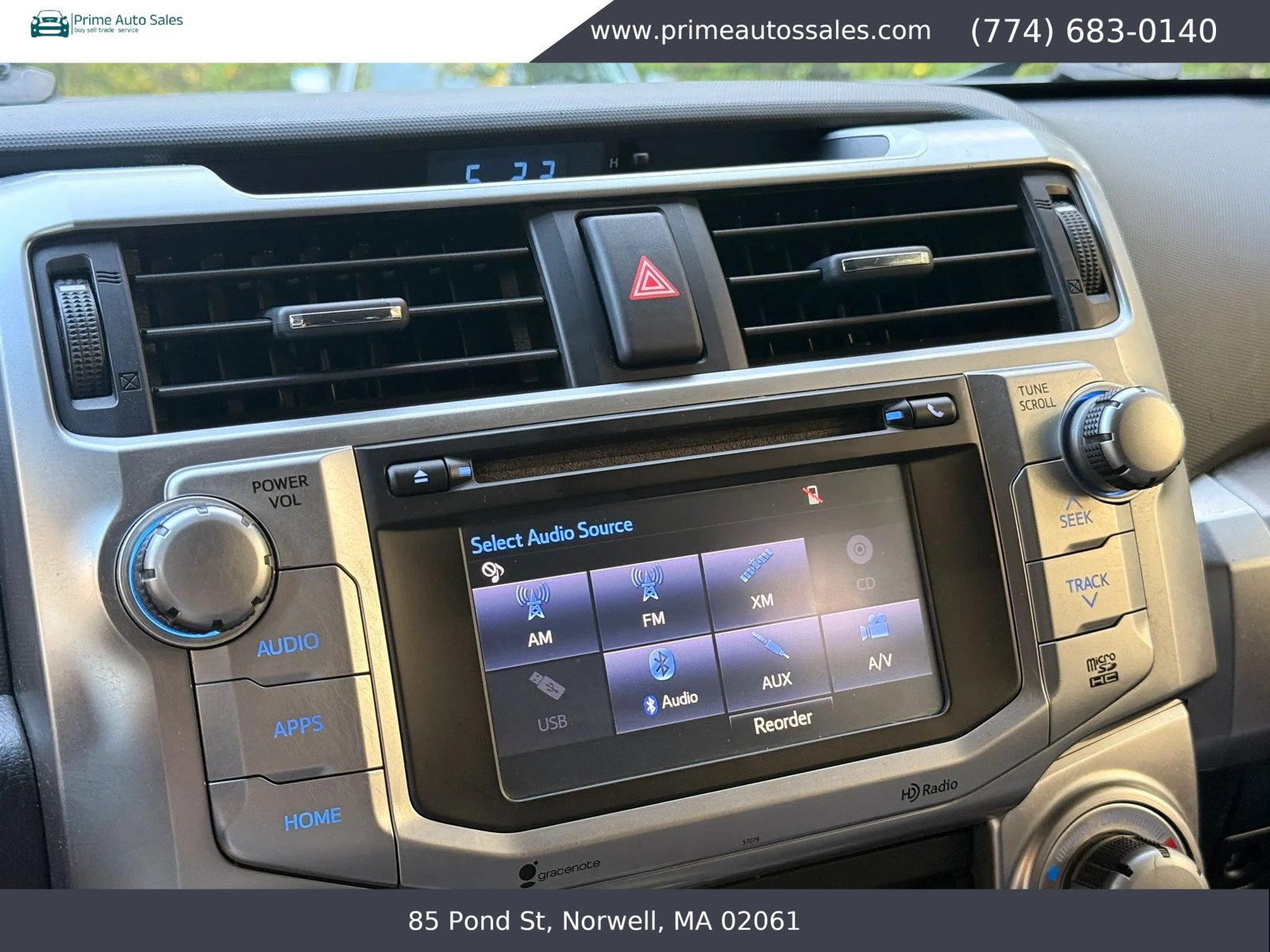 Used 2015 Toyota 4Runner SR5 AWD/4WD image 17