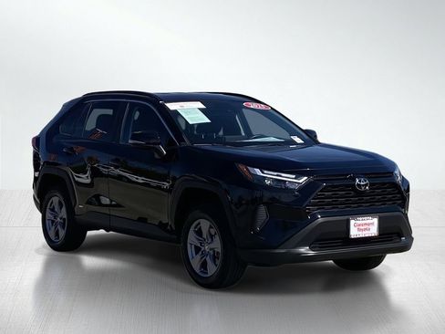 Used 2025 Toyota RAV4 XLE image 12