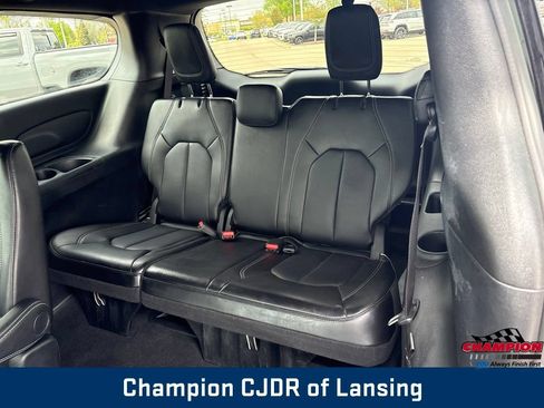 Used 2025 Chrysler Pacifica Select FWD image 20