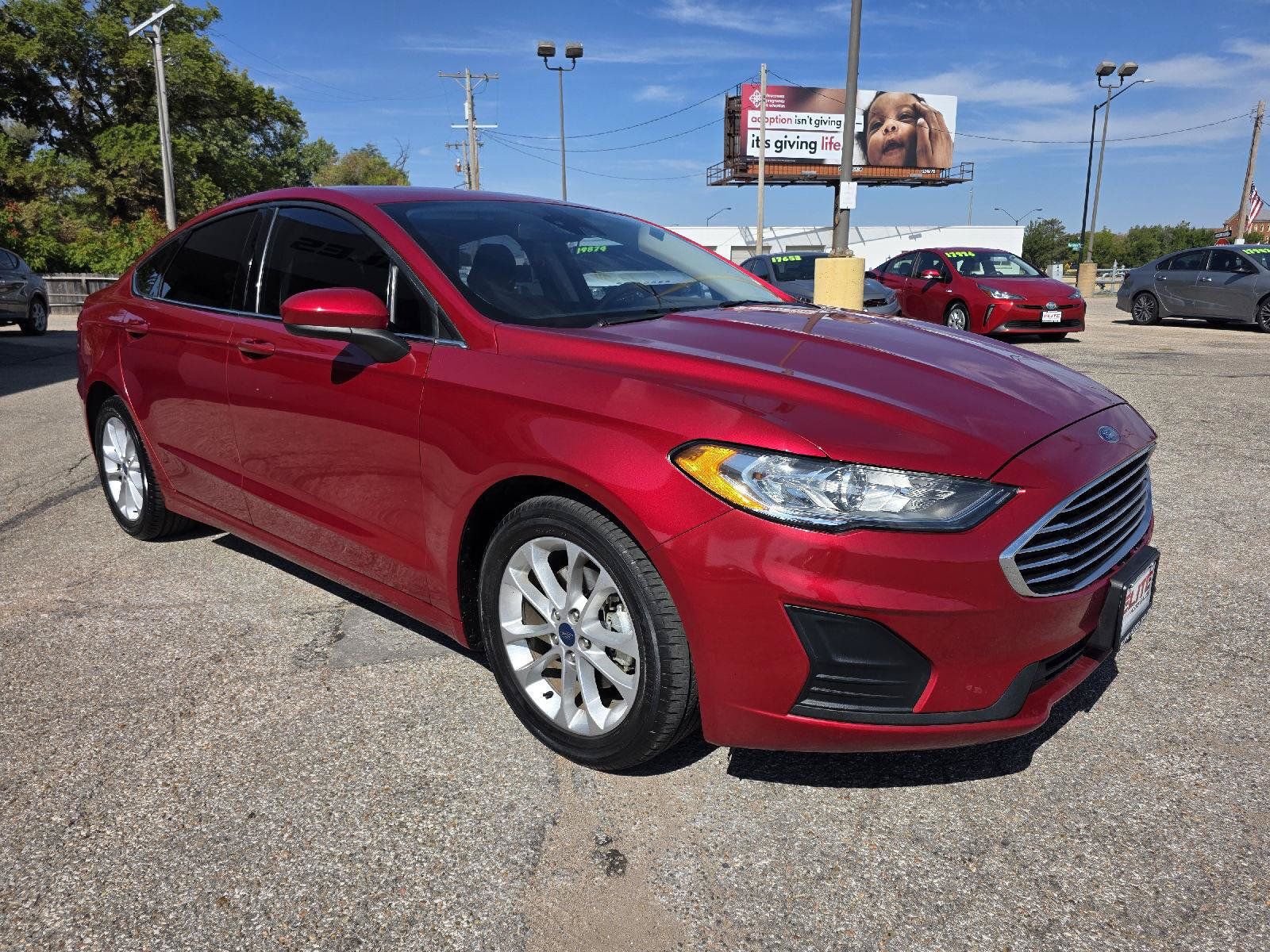 Used 2020 Ford Fusion SE FWD image 3
