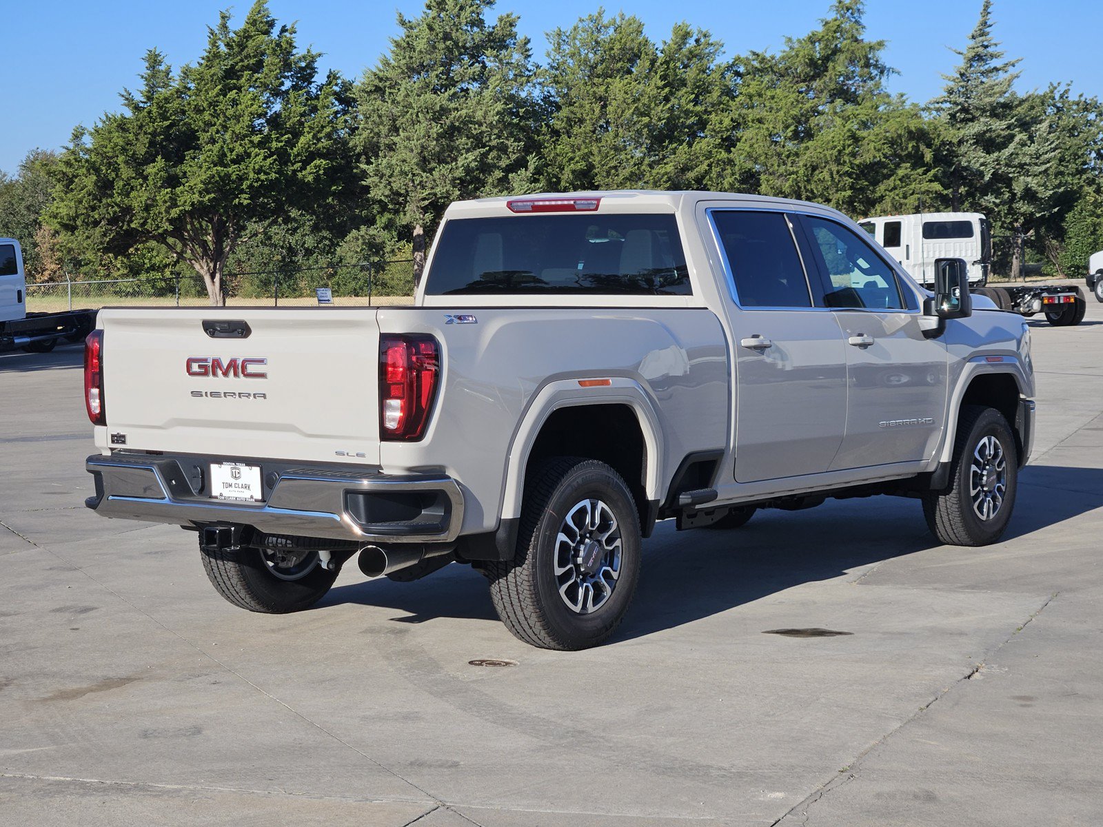 New 2026 GMC Sierra 2500 SLE w/ SLE Value Package; AWD/4WD image 4