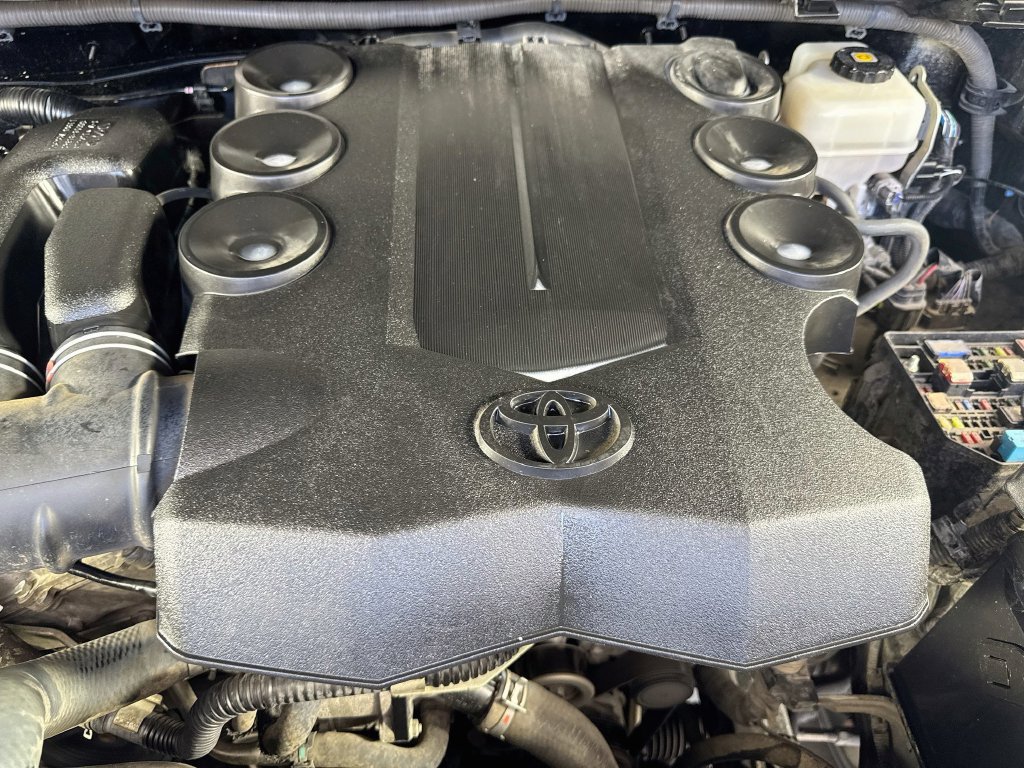 Used 2018 Toyota 4Runner SR5 AWD/4WD image 34