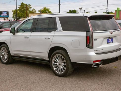 Used 2022 Cadillac Escalade Premium Luxury w/ Performance Package AWD/4WD image 7
