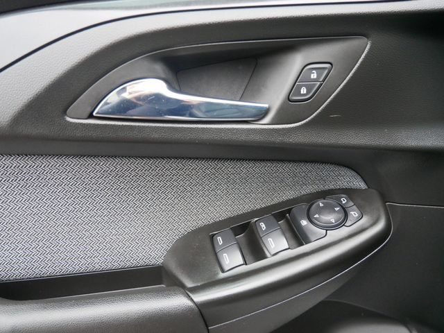 Used 2022 Chevrolet TrailBlazer LT w/ Premium Seating Package AWD/4WD image 12