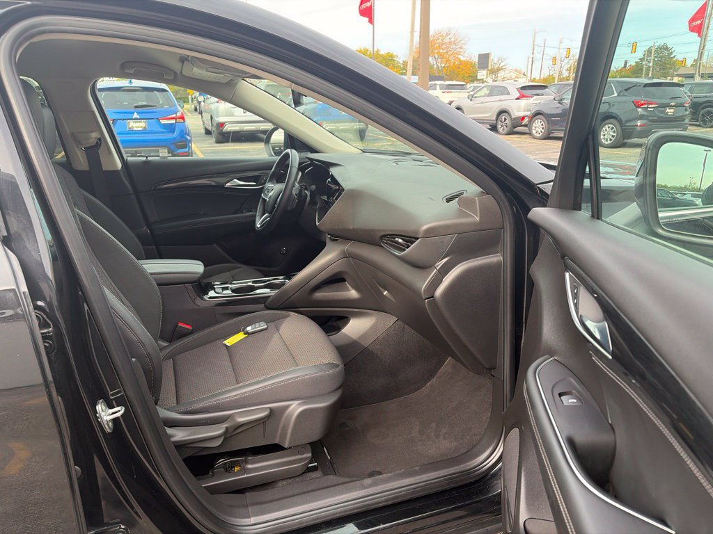 Used 2023 Buick Envision Preferred FWD image 10