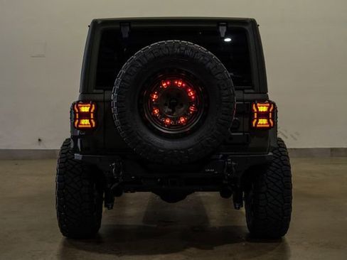 Used 2024 Jeep Wrangler Unlimited Rubicon w/ Technology Group AWD/4WD image 14