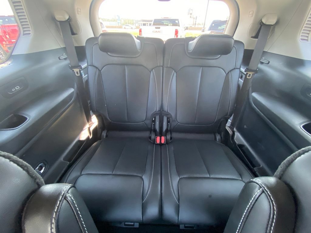 Used 2023 Jeep Grand Cherokee L Limited w/ Luxury Tech Group II AWD/4WD image 29