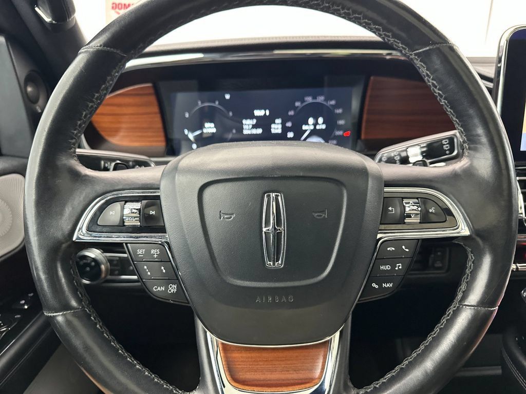Used 2020 Lincoln Navigator Reserve AWD/4WD image 24