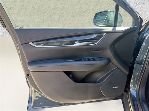 Used 2020 Cadillac XT5 Premium Luxury image 21