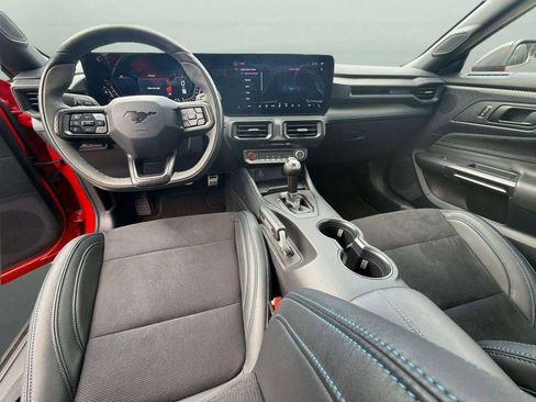 Used 2024 Ford Mustang Dark Horse image 4