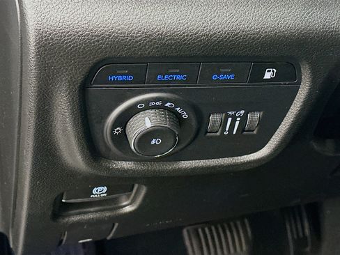 Used 2022 Jeep Grand Cherokee Limited 4xe image 17