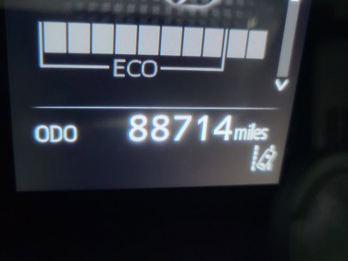 Used 2021 Toyota Camry LE image 21