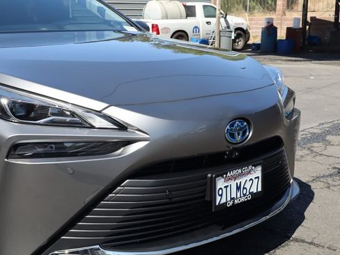 Used 2022 Toyota Mirai w/ Advanced Technology Package RWD image 9