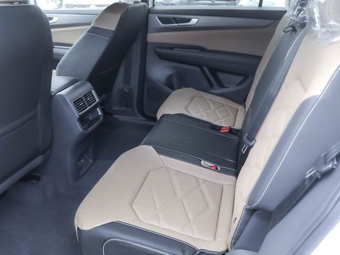 New 2026 Volkswagen Atlas Cross Sport SE image 33