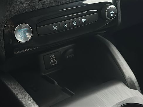 Used 2025 Ford Escape Platinum image 18