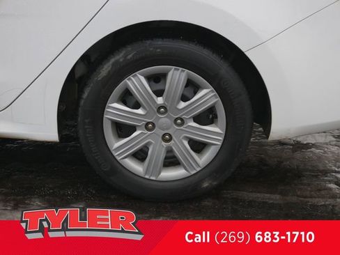 Used 2023 Kia Rio LX image 39