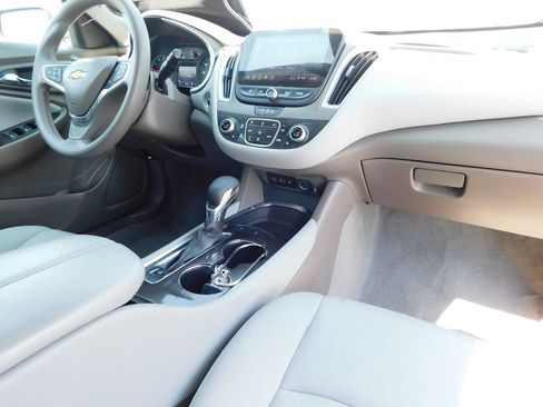 Used 2024 Chevrolet Malibu LT FWD image 18