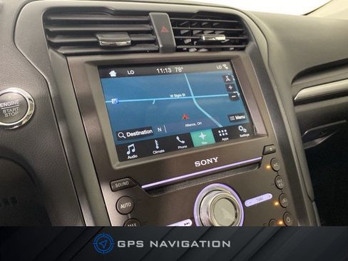 Used 2018 Ford Fusion Titanium AWD/4WD image 4