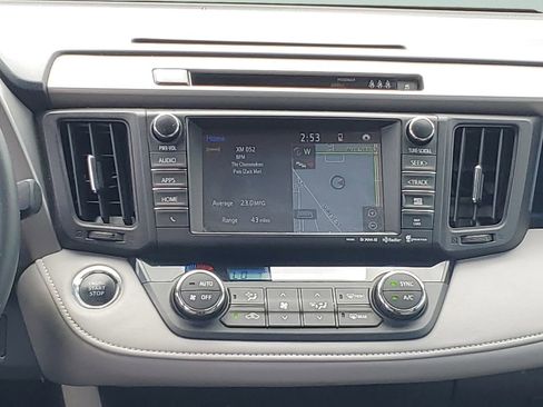Used 2017 Toyota RAV4 Limited FWD image 14
