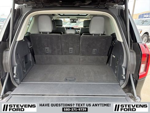 Used 2025 Ford Expedition Active AWD/4WD image 13