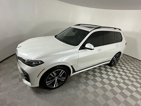 Used 2021 BMW X7 xDrive40i w/ M Sport Package AWD/4WD image 9