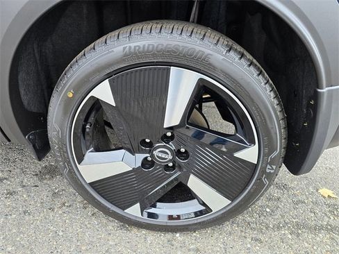 New 2026 Nissan Kicks SR w/ Cold Weather Package image 11