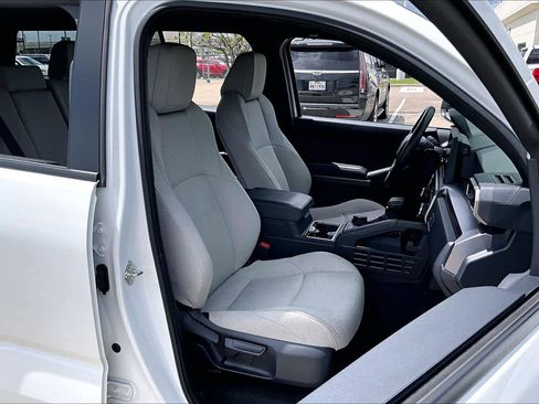 Used 2025 Toyota 4Runner SR5 image 8